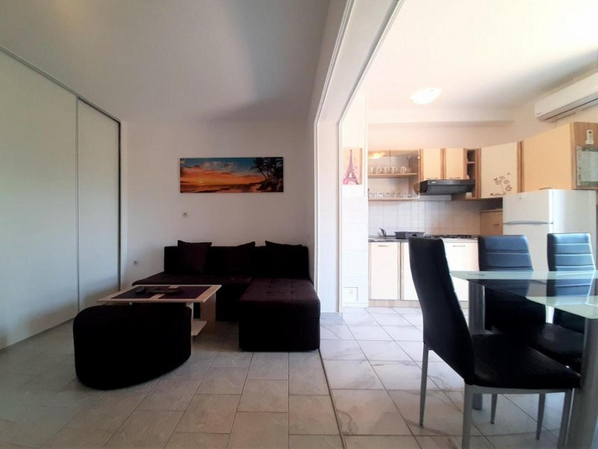 Apartments Nada Krk Island Екстериор снимка