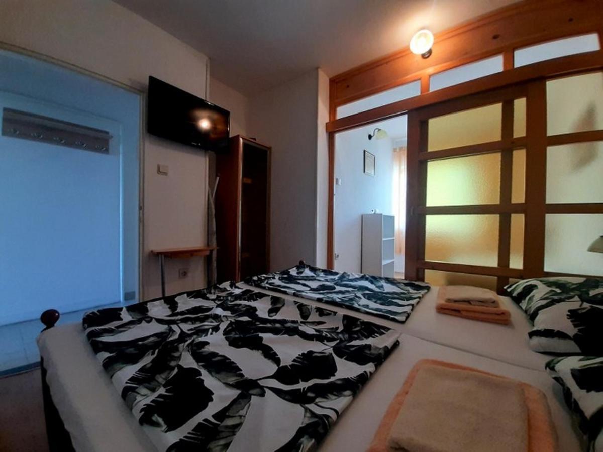 Apartments Nada Krk Island Екстериор снимка