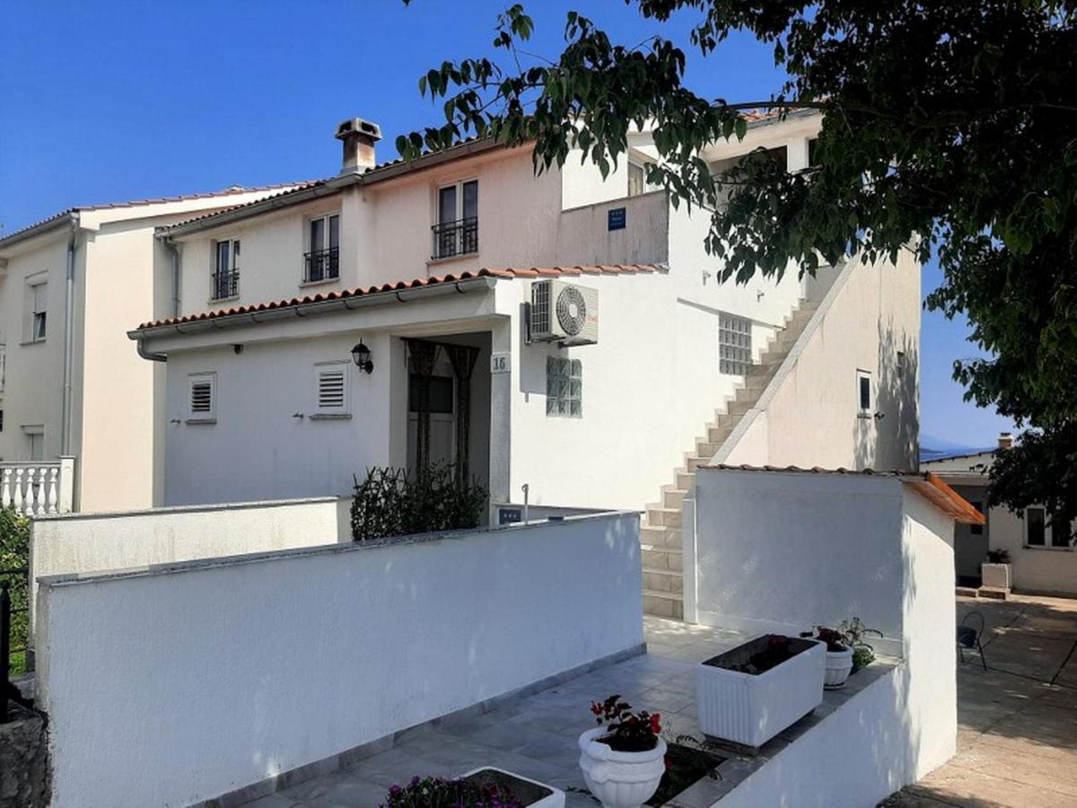 Apartments Nada Krk Island Екстериор снимка