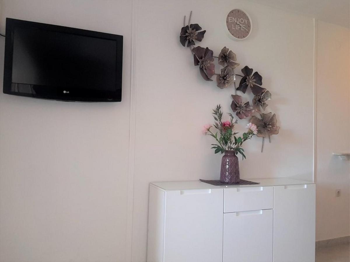 Apartments Nada Krk Island Екстериор снимка