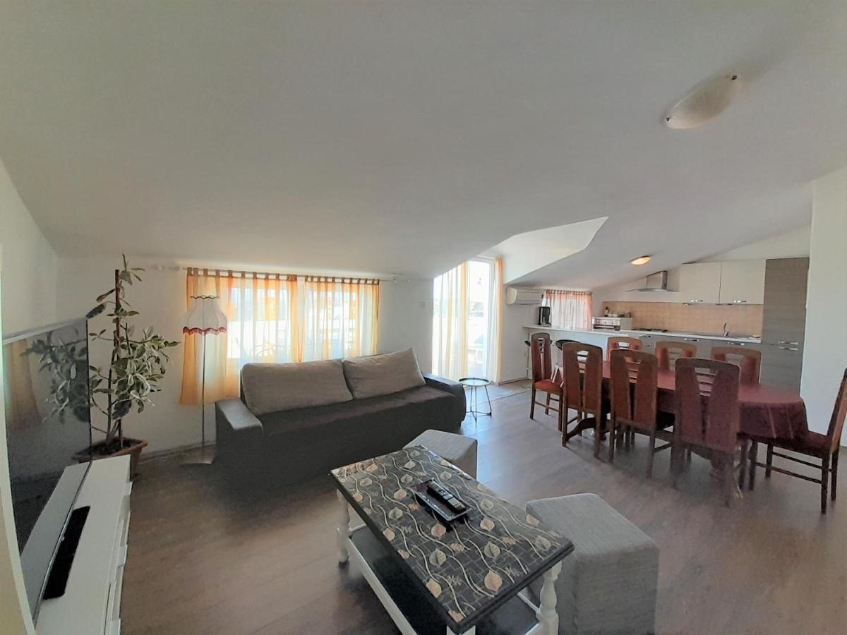 Apartments Nada Krk Island Екстериор снимка