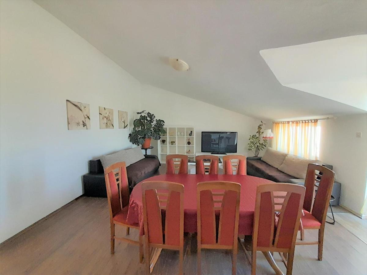 Apartments Nada Krk Island Екстериор снимка